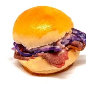 18-Brioche-Pastrami-y-col-01