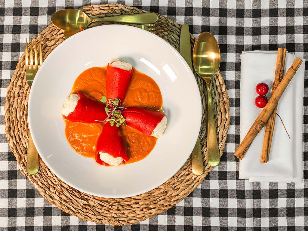 Pimientos del piquillo rellenos con brandada de bacalao