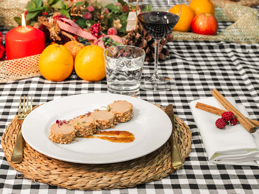 Turrón de foie con confitura de albaricoque y sal de cacao